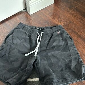 Hollister Sweatshorts L
